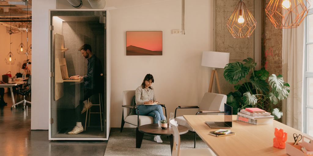 Optimaler Schallschutz im Büro: Mit diesen 7 Tipps steigerst du deine Produktivität